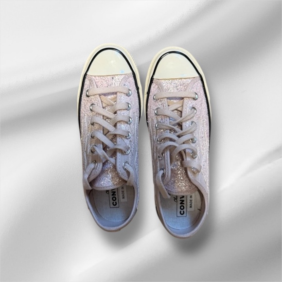 NWOT Converse Glitter Flamed  Glitter Sneakers in Pink - Picture 3 of 4
